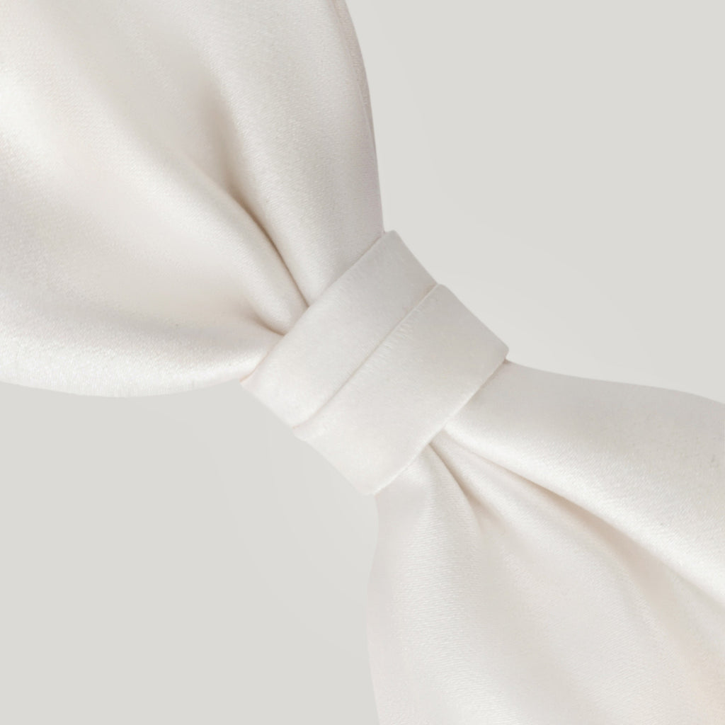 Canali Ivory Silk Formal Bow Tie 02-HJ00040-5