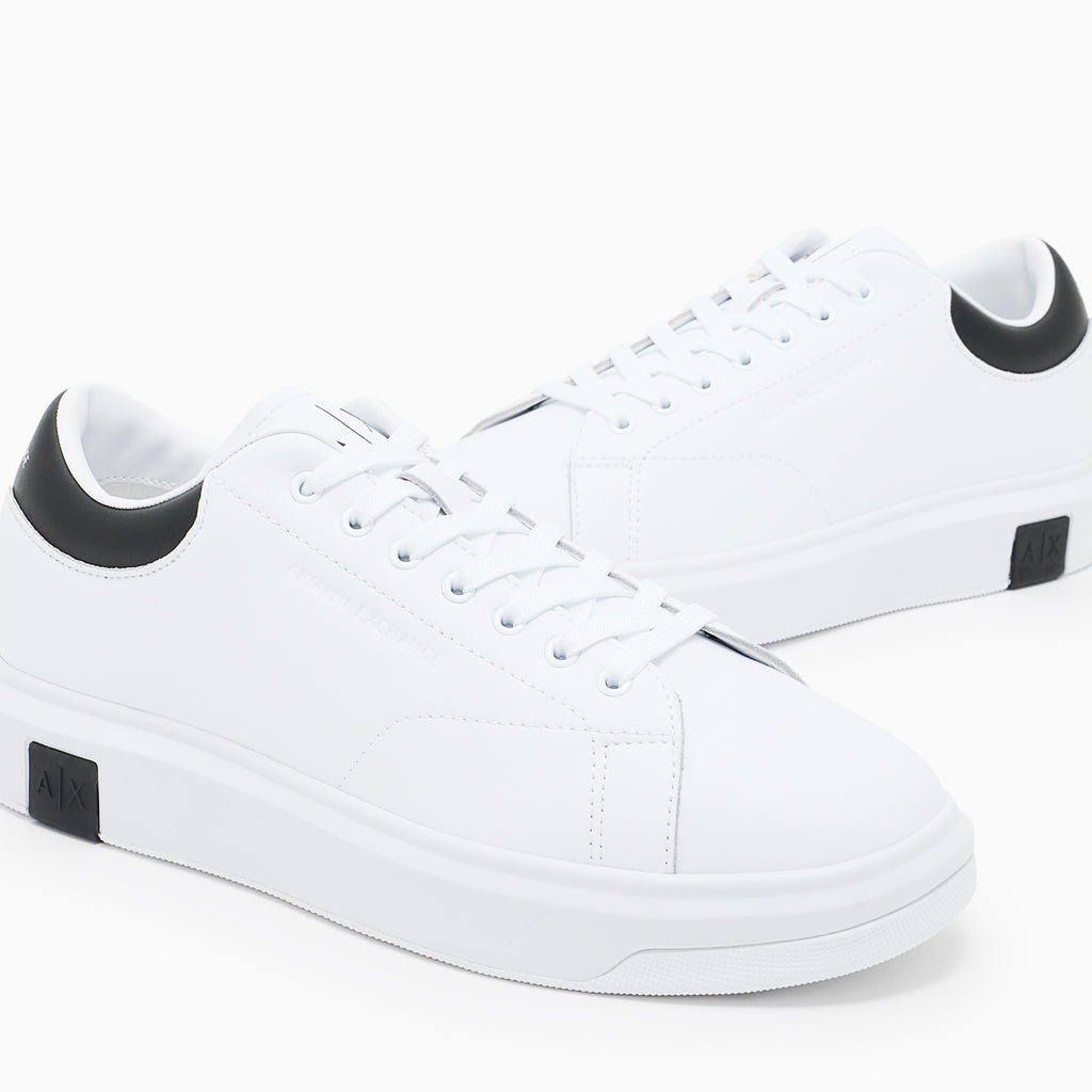 Armani Exchange Sneakers XUX123 XV534 K488 White